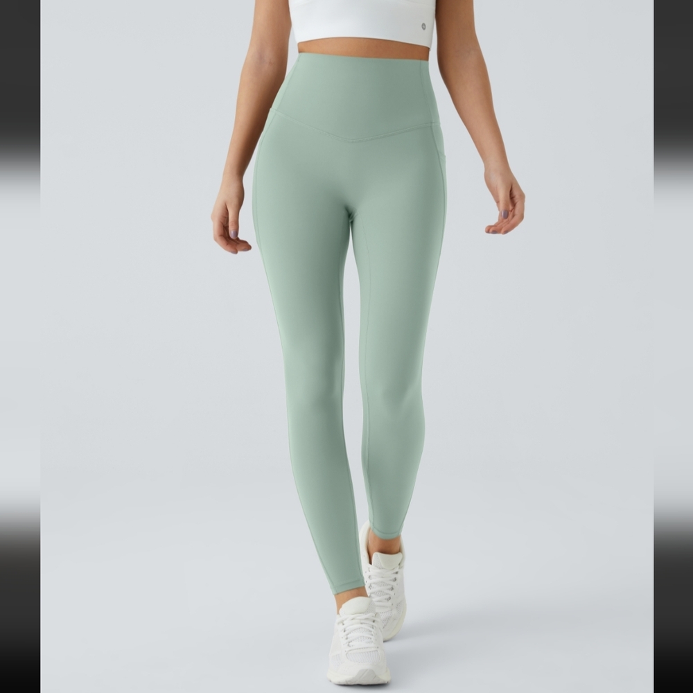 HALARA Ultrasculpt 7/8 Length Leggings Light Green Tummy Control